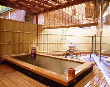 戸倉上山田温泉 ホテル圓山荘 露天風呂
